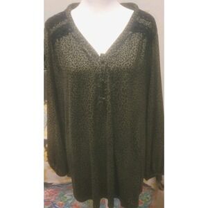 Belle by Kim Gravel women's 2XL long sleeve blouse dark green  Animal Print